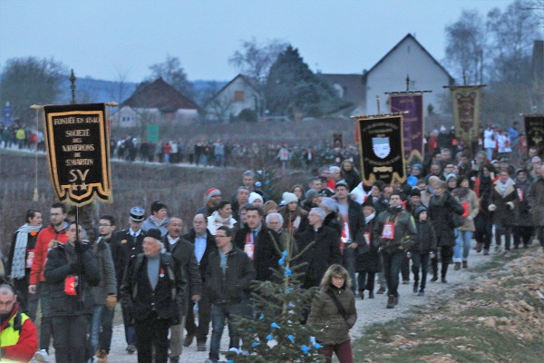 La procession dans les chemins